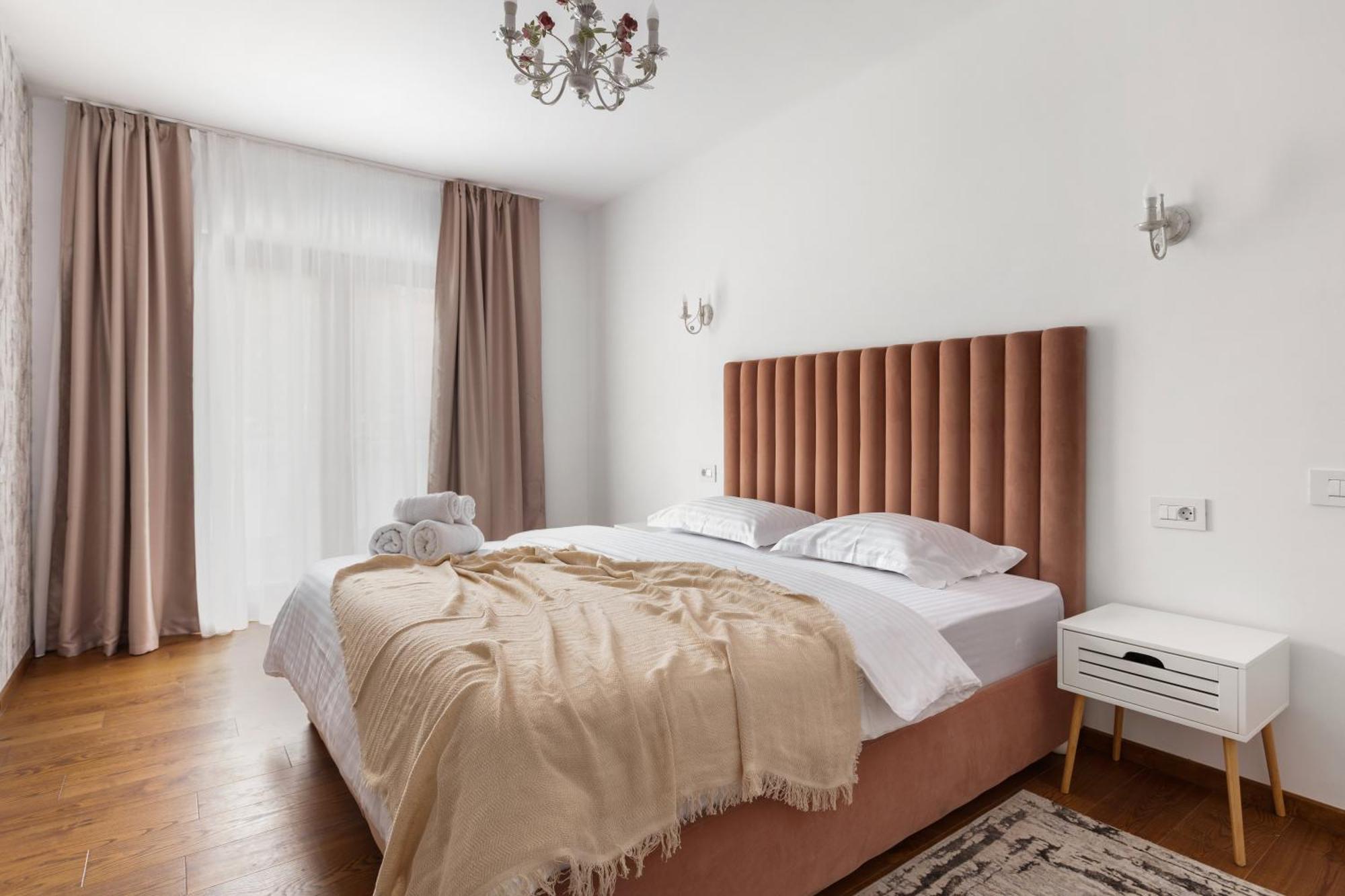 Peak Aparthotel - Old Town - By Cityhost 布拉索夫 外观 照片