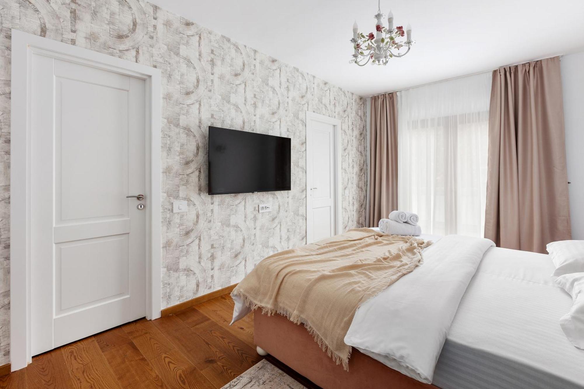 Peak Aparthotel - Old Town - By Cityhost 布拉索夫 外观 照片