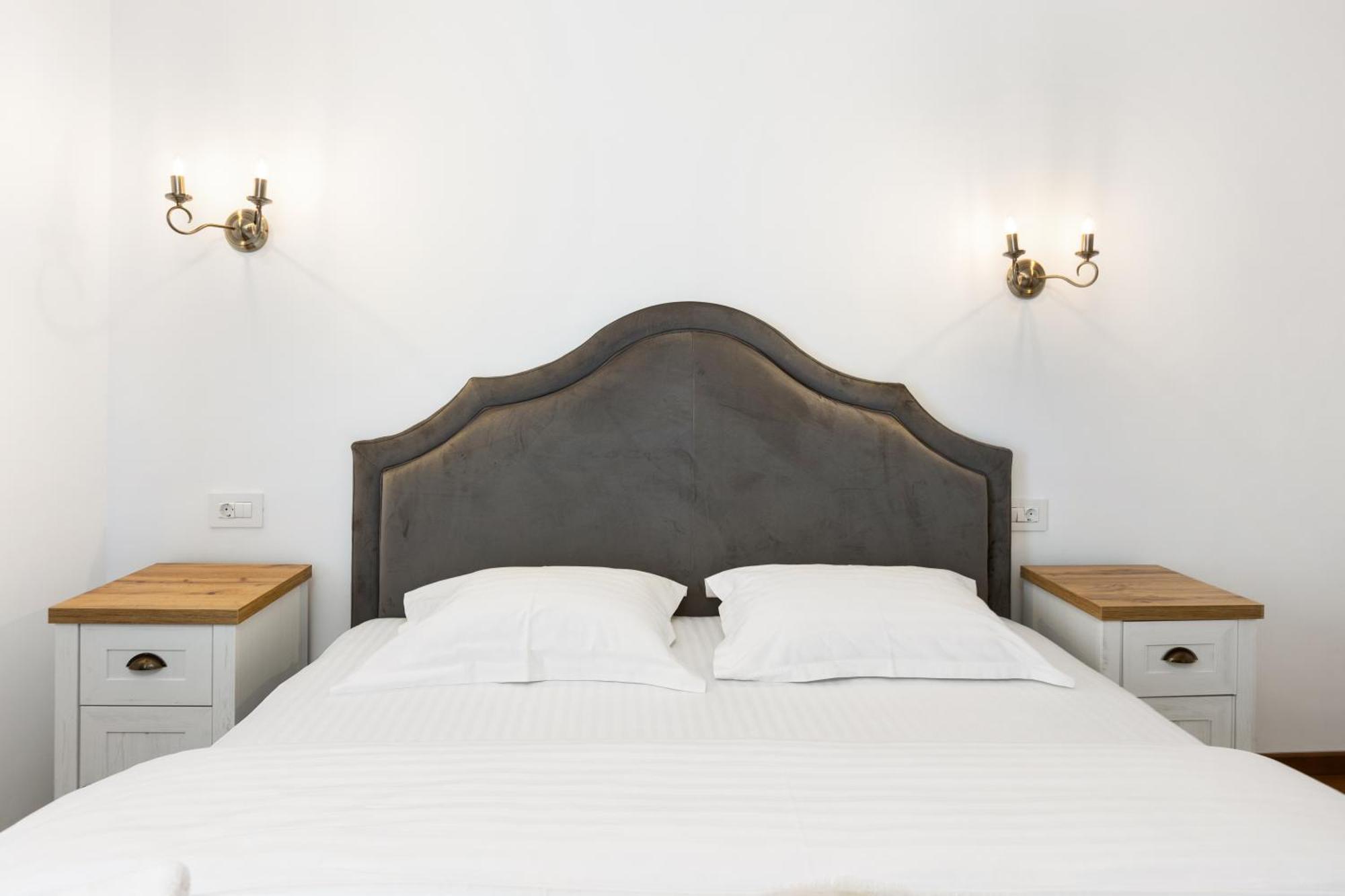 Peak Aparthotel - Old Town - By Cityhost 布拉索夫 外观 照片