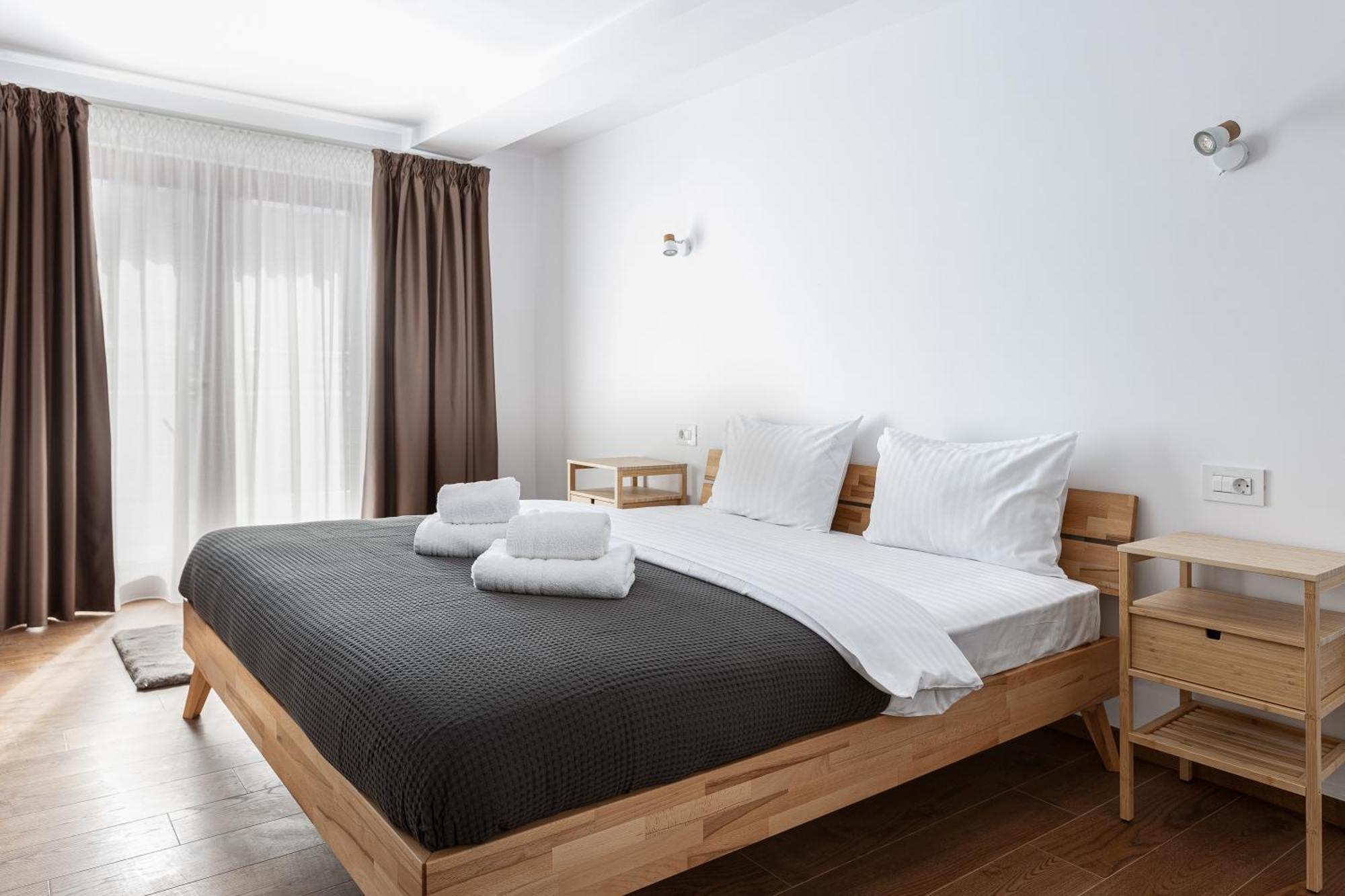 Peak Aparthotel - Old Town - By Cityhost 布拉索夫 外观 照片